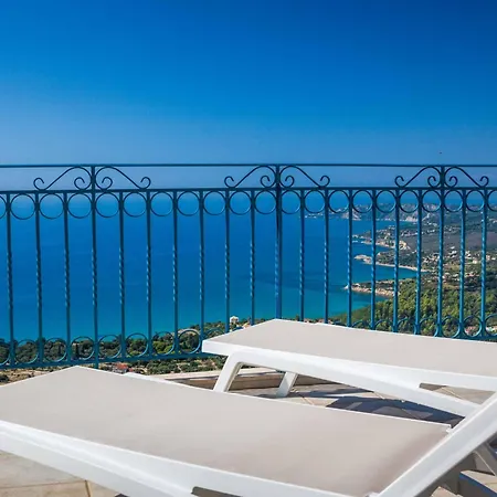 Emerald ヴィラ Vlachata