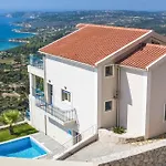 Villa Emerald